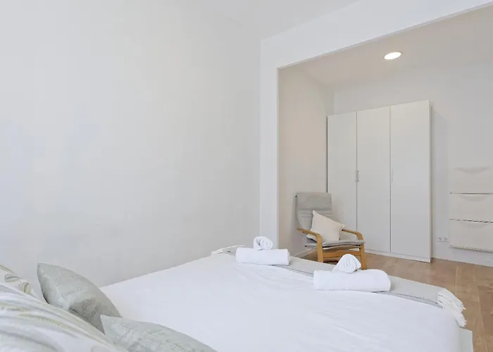 Апартаменты & Bright Apartment!! *
