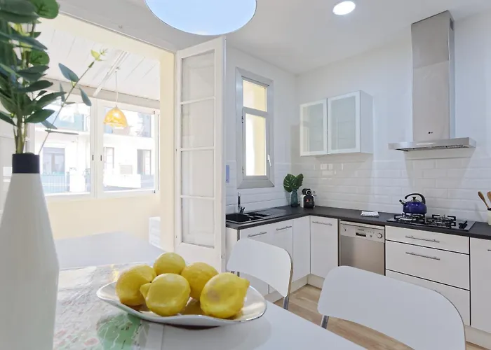 & Bright Apartment!! Barcelona